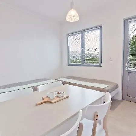 Gregory Peck Beach Break Hotel *